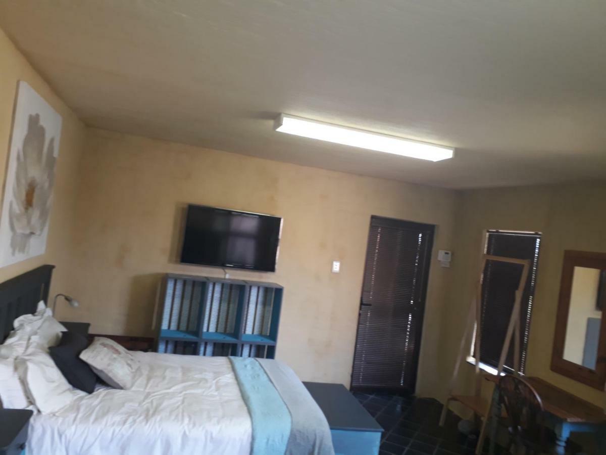Studio@104 Apartment Mossel Bay Bagian luar foto